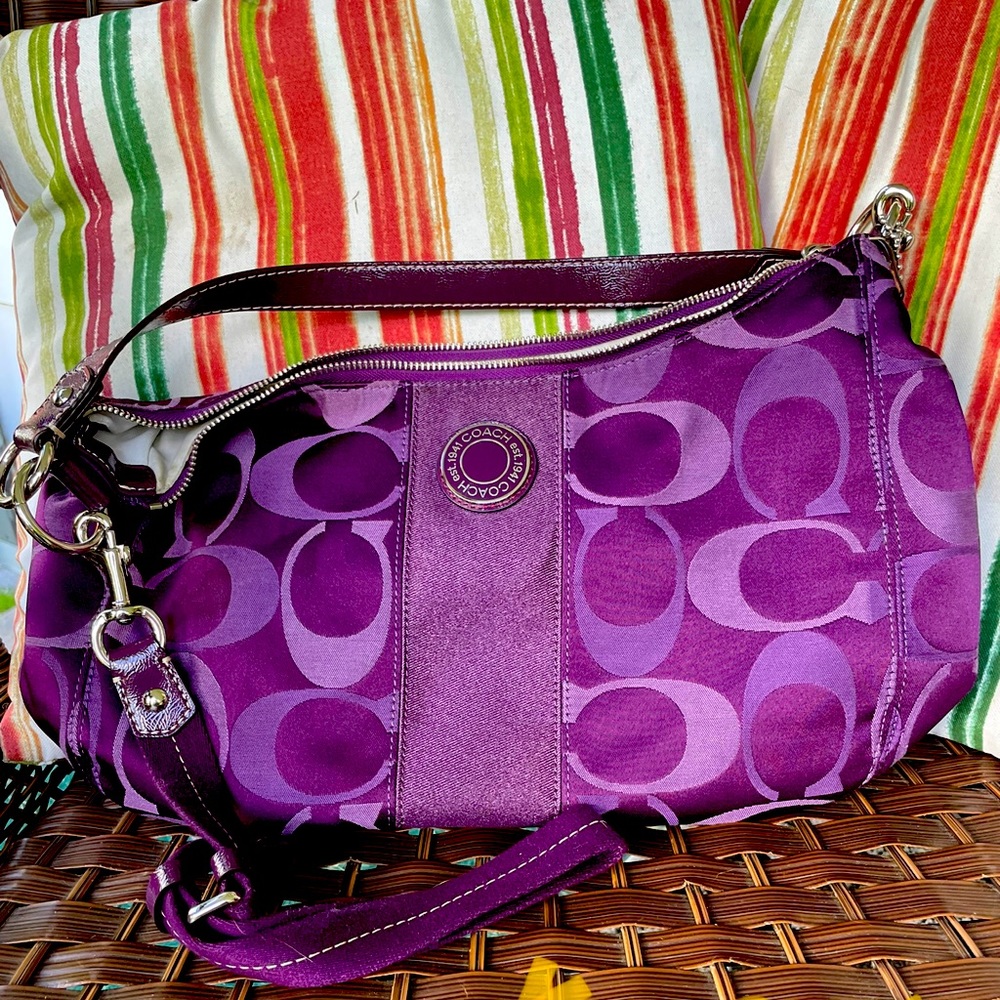 Coach!! Purple shoulder or crossbody carry!!